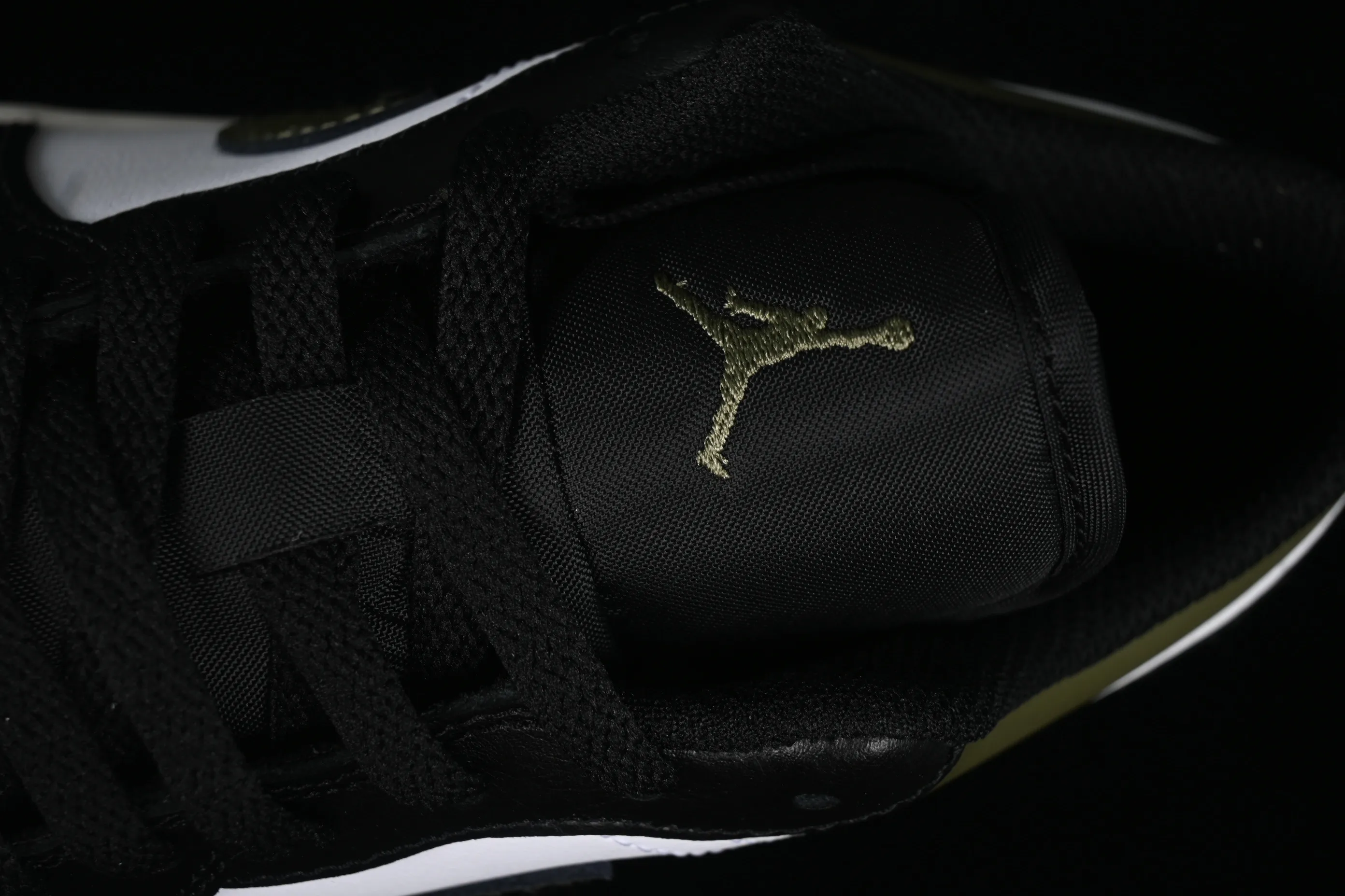 All categories Air Jordan Jordan series basketball shoes Air Jordan 1 Low G version pure original Air Jordan 1 Low "Medium Olive" AJ1 Joe 1 olive green low-top cultural casual sneakers 553558-092